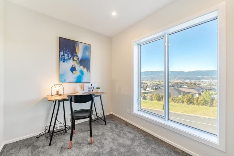 Photo of property in 70 Riverstone Drive, Riverstone Terraces, Upper Hutt, 5018