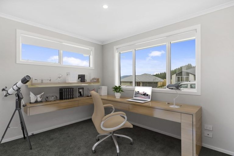 Photo of property in 10 Schooner Drive, Whitby, Porirua, 5024