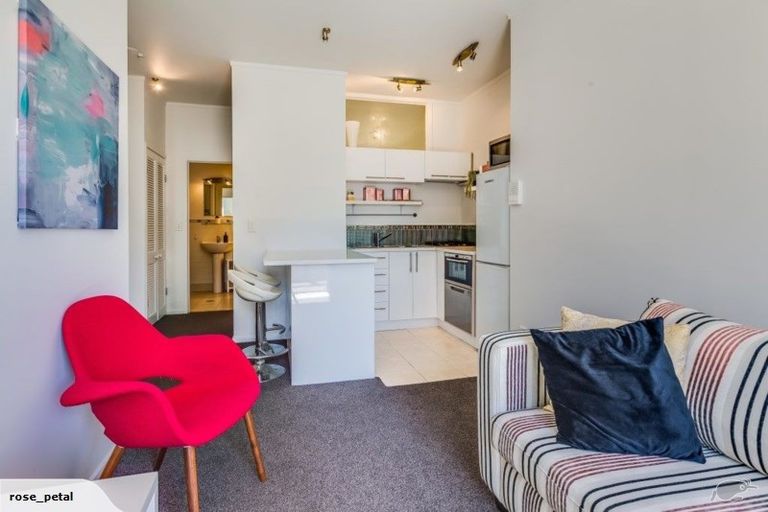 Photo of property in 1b/10 Crummer Road, Grey Lynn, Auckland, 1021