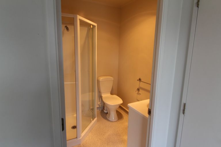 Photo of property in 8d Mckellar Court, Cromwell, 9310