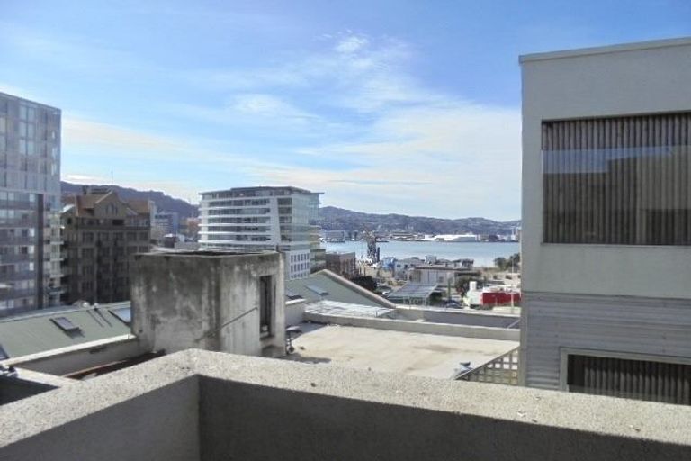 Photo of property in Courtenay Apartments, 703/120 Courtenay Place, Te Aro, Wellington, 6011