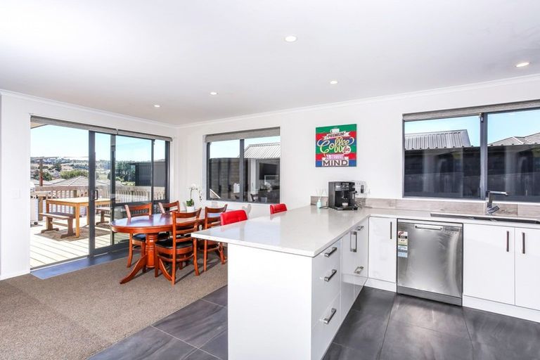 Photo of property in 16 Lippiatt Crescent, Pokeno, 2402