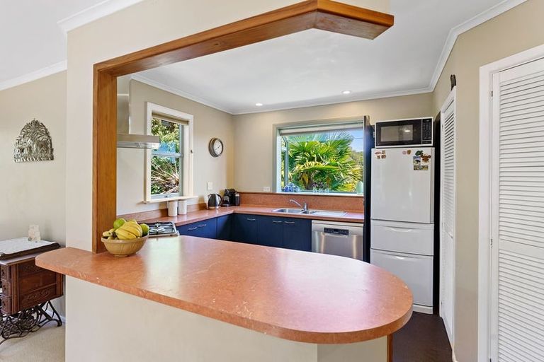 Photo of property in 2 Tui Crescent, Waikanae, 5036
