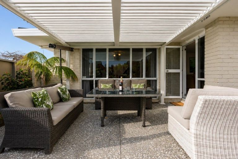 Photo of property in 2 Fern Grove, Taradale, Napier, 4112