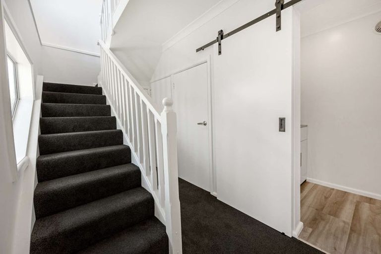 Photo of property in 109 Black Rock Road, Newlands, Wellington, 6037