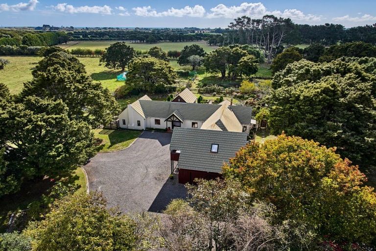 Photo of property in 117 Arcus Road, Te Horo, Otaki, 5582