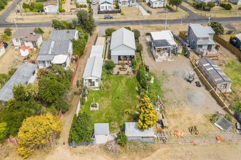 Photo of property in 72 Koputara Road, Himatangi Beach, Foxton, 4891