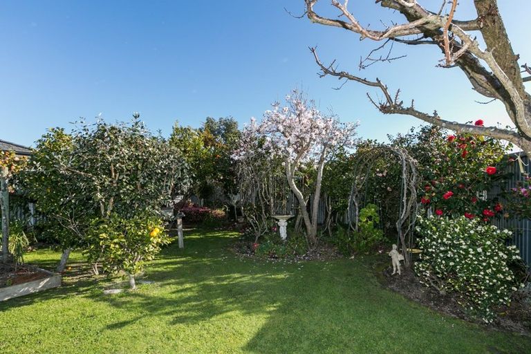 Photo of property in 18 Pembroke Street, Taradale, Napier, 4112