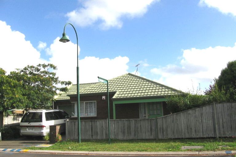 Photo of property in 8 Glenarden Way, Ranui, Auckland, 0612