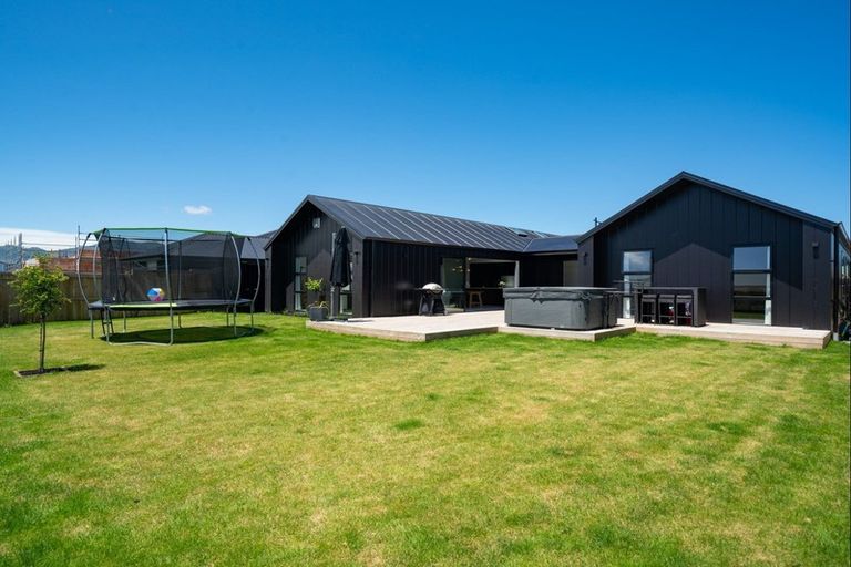 Photo of property in 14 Harakeke Drive, Wharewaka, Taupo, 3330