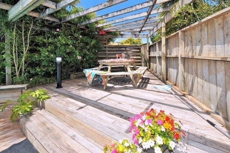 Photo of property in 53 Stredwick Drive, Torbay, Auckland, 0630