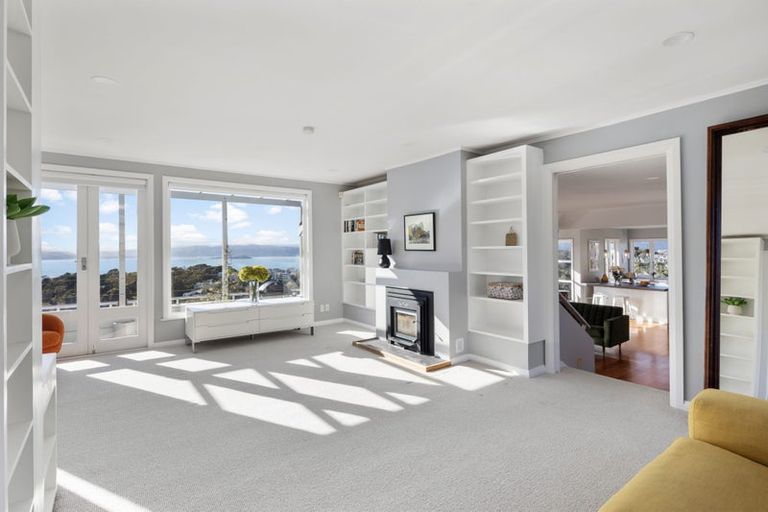 Photo of property in 22 Fairview Crescent, Kelburn, Wellington, 6012