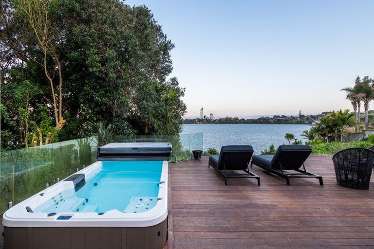 Photo of property in 3/76 Shakespeare Road, Milford, Auckland, 0620