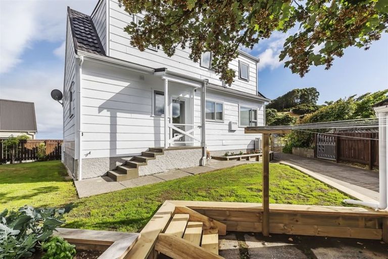 Photo of property in 88 Mercury Way, Whitby, Porirua, 5024