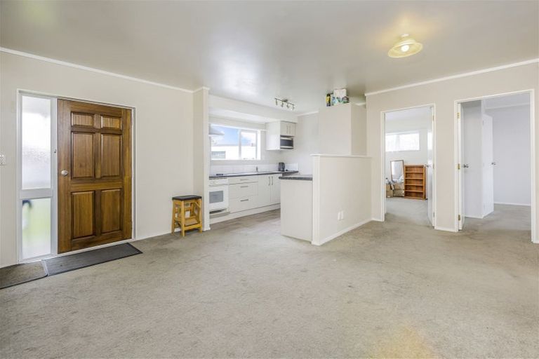 Photo of property in 47 Dungarvon Place, Clendon Park, Auckland, 2103