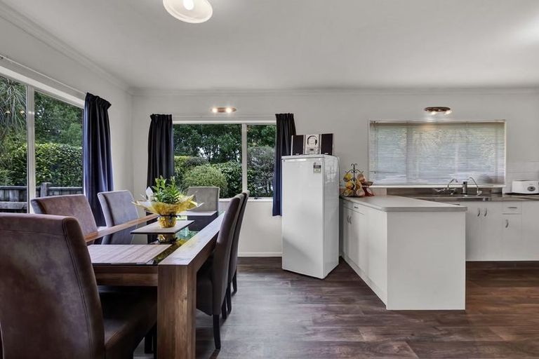 Photo of property in 122 Clawton Street, Westown, New Plymouth, 4310