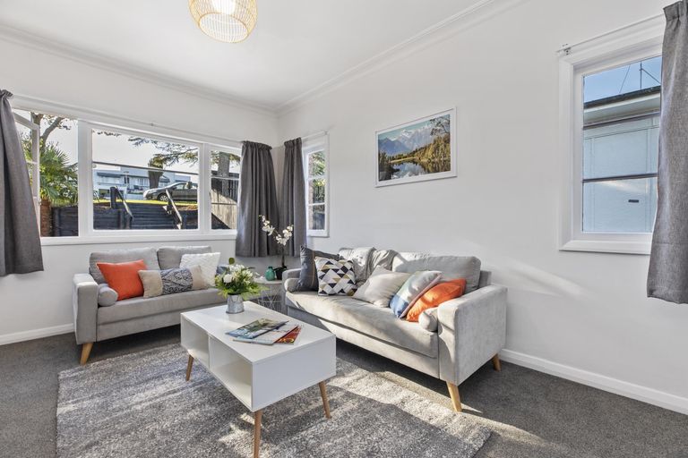 Photo of property in 1/62 Hillcrest Road, Papatoetoe, Auckland, 2025