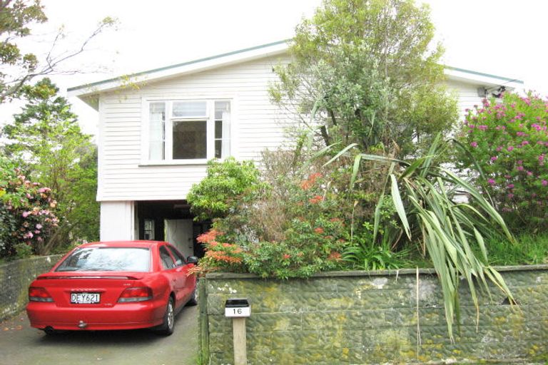 Photo of property in 16 Toroa Road, Otaihanga, Paraparaumu, 5036