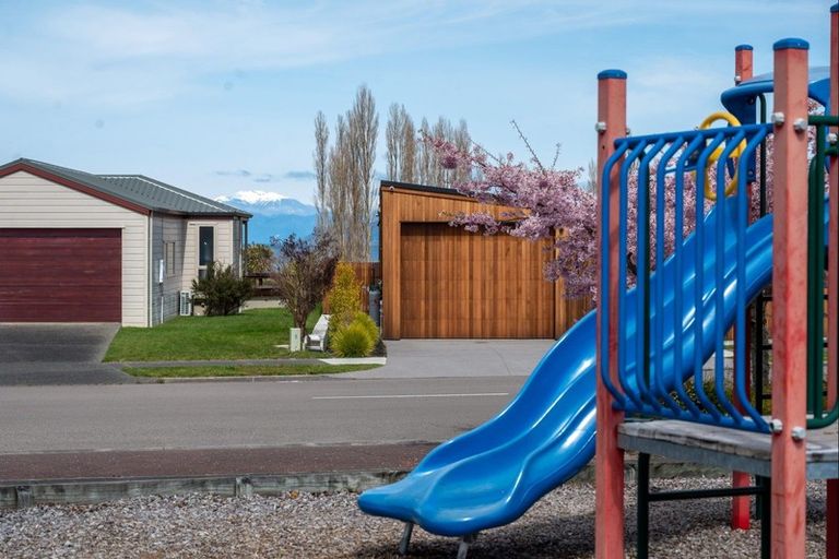 Photo of property in 84 Montgomery Crescent, Kinloch, Taupo, 3377