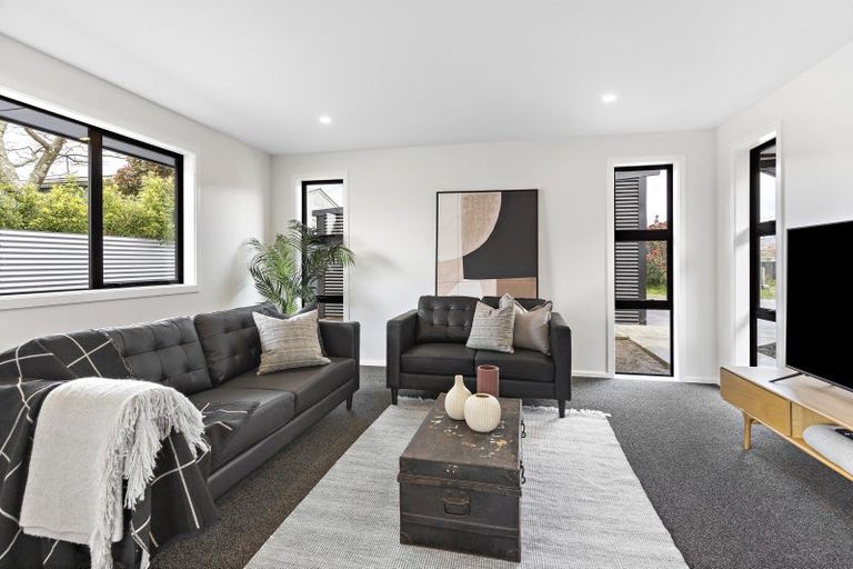 Photo of property in 7 Chisholm Place, Carterton, 5713