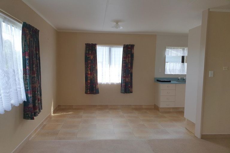 Photo of property in 2/42 Atherfold Crescent, Greenmeadows, Napier, 4112