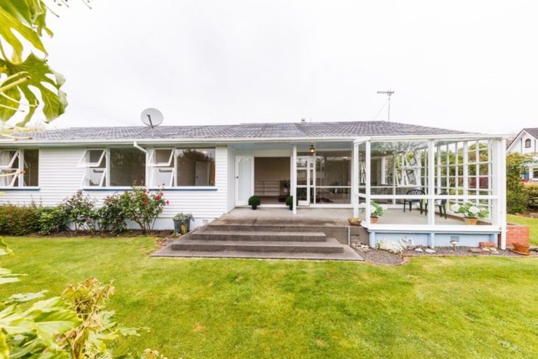 Photo of property in 52 Skerman Street, Marton, 4710