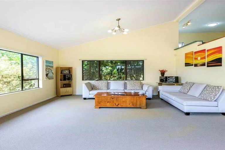 Photo of property in 44 Rhinevale Close, Henderson, Auckland, 0612