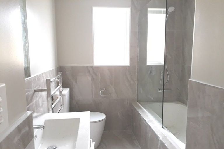 Photo of property in 28 Saddleback Crescent, Papakura, 2110