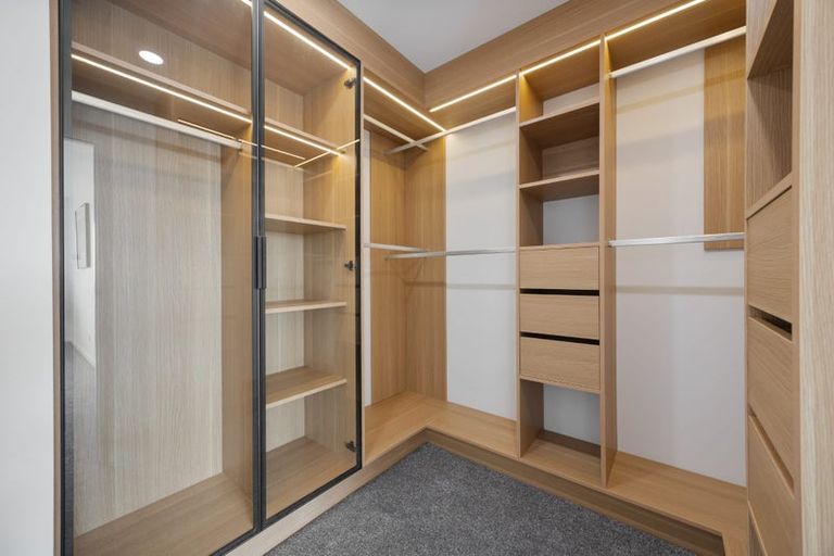 Photo of property in 8 Mill Hill Close, Flat Bush, 2019