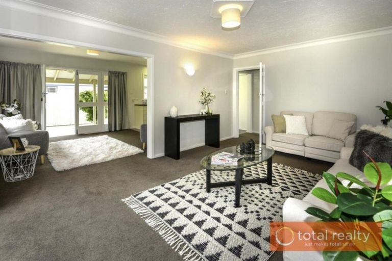 Photo of property in 12 Hurunui Street, Cracroft, Christchurch, 8025