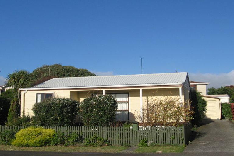 Photo of property in 20 Arnold Grove, Paraparaumu Beach, Paraparaumu, 5032