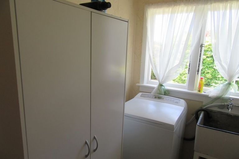 Photo of property in 14 Oxford Street, Waimate, 7924