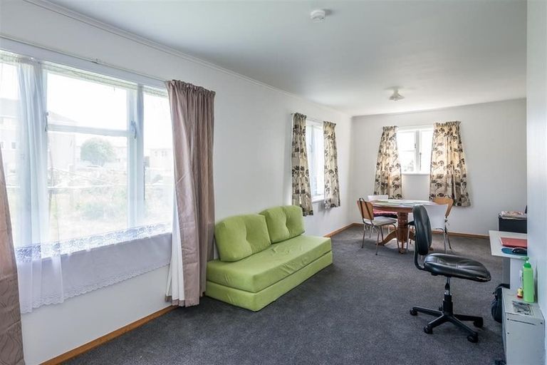 Photo of property in 141a-d Bedford Street, Cannons Creek, Porirua, 5024