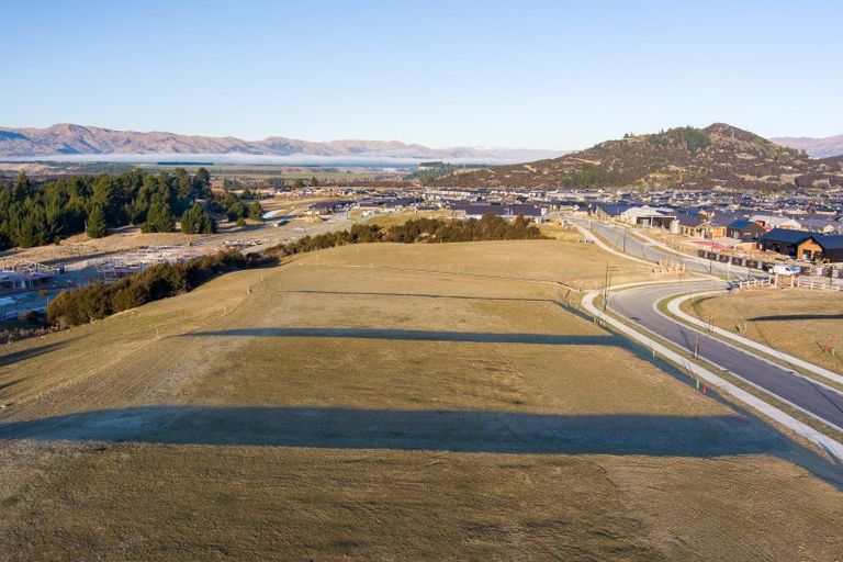 Photo of property in 47 Carrickmore Crescent, Wanaka, 9305