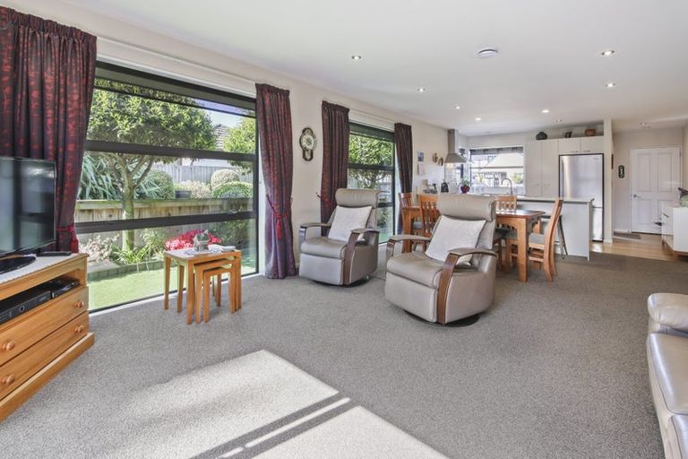 Photo of property in 1/38a Steadman Road, Broomfield, Christchurch, 8042