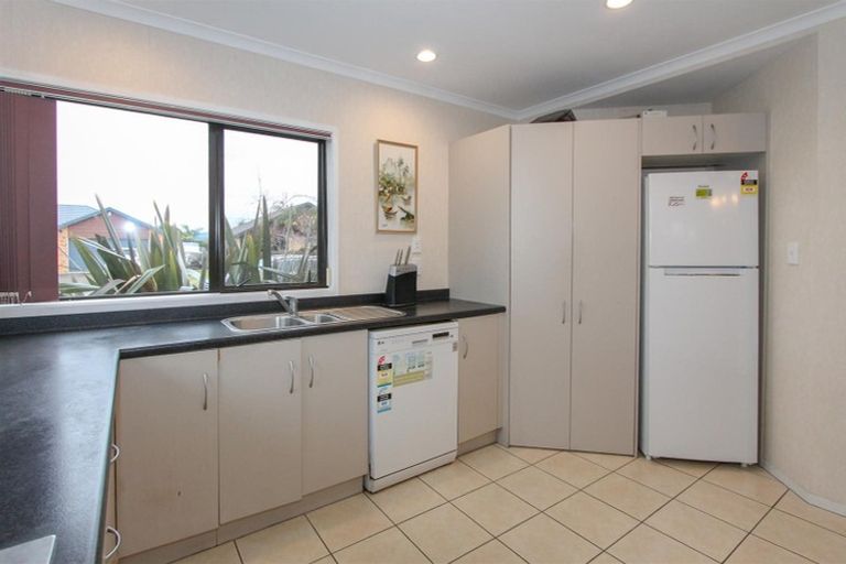 Photo of property in 7 Frame Place, Owhata, Rotorua, 3010