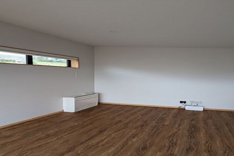 Photo of property in 9 Rifleman Lane, Redcliffs, Christchurch, 8081