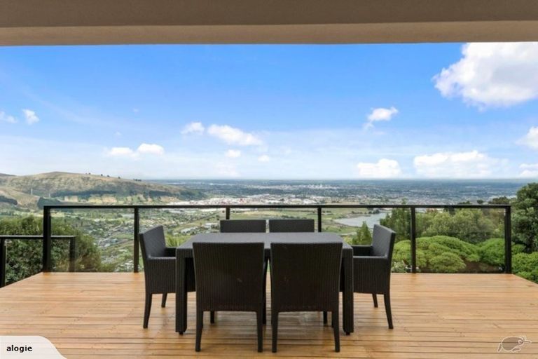 Photo of property in 2/272 Major Hornbrook Road, Mount Pleasant, Christchurch, 8081