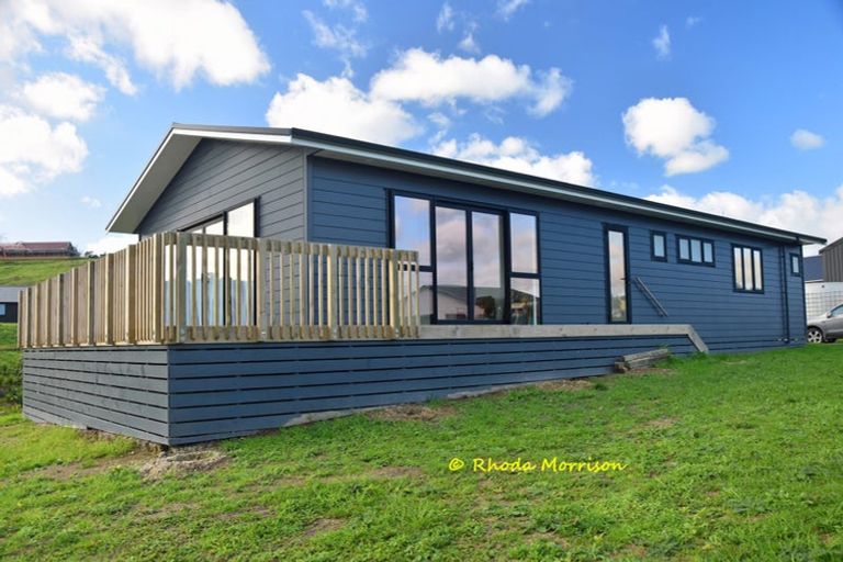 Photo of property in 12 Arahanga Road, Paparoa, 0571