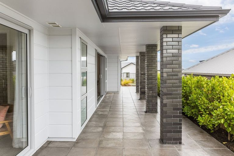 Photo of property in 49 Waitaria Terrace, Aotea, Porirua, 5024