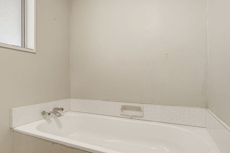 Photo of property in 16 Burraness Street, Palmerston, 9430