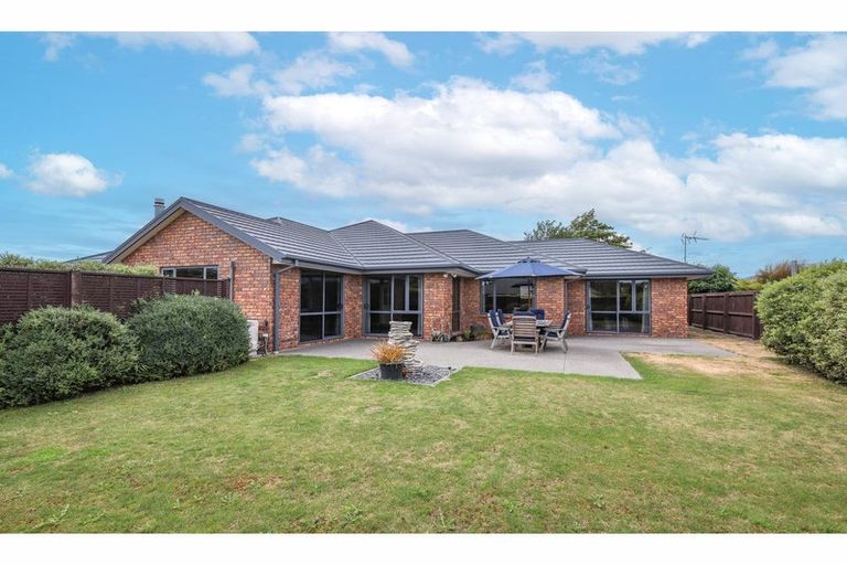 Photo of property in 17 Stark Place, Kaiapoi, 7630