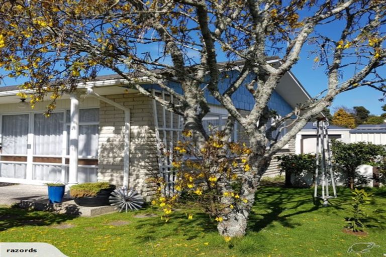 Photo of property in 2a Kauri Street, Merrilands, New Plymouth, 4312