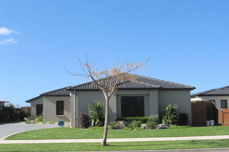 Photo of property in 35 Oriental Parade, Papamoa Beach, Papamoa, 3118