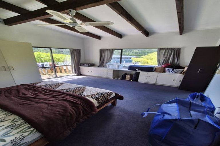 Photo of property in 2 Corlett Street, Johnsonville, Wellington, 6037