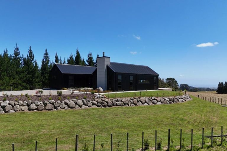 Photo of property in 1640 Mangorei Road, Mangorei, New Plymouth, 4371