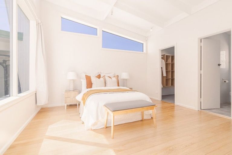 Photo of property in 20 Derrett Place, Saint Martins, Christchurch, 8022