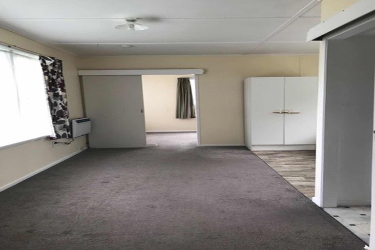 Photo of property in 58 Glendale Road, Glen Eden, Auckland, 0602