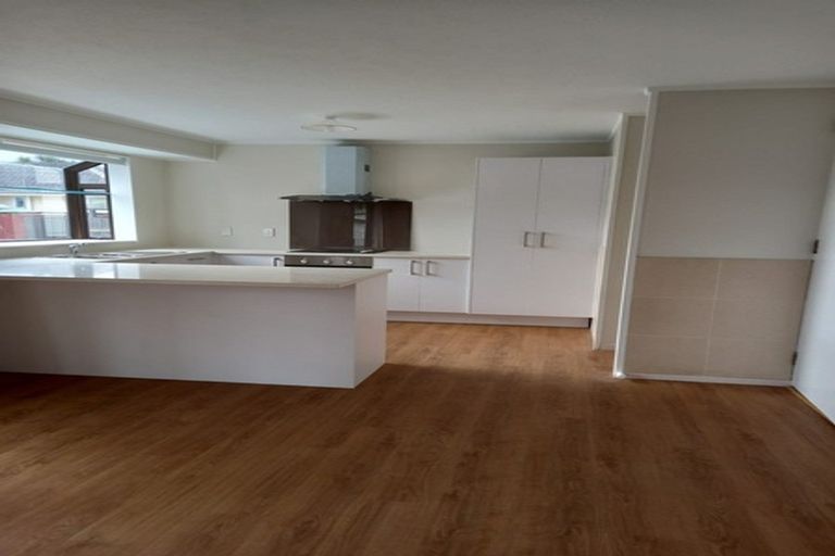 Photo of property in 2/15 Scott Road, Papakura, 2110