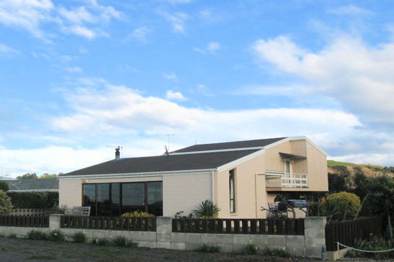 Photo of property in 61 Le Quesne Road, Bay View, Napier, 4104